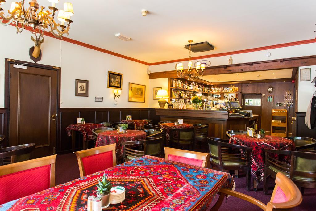 Hotel Cafe Restaurant De Gouden Karper Hummelo ภายนอก รูปภาพ
