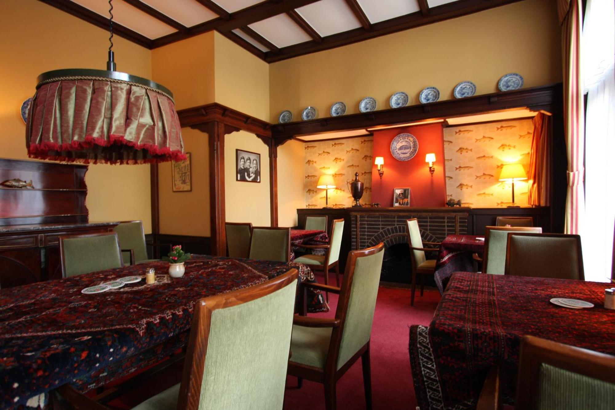 Hotel Cafe Restaurant De Gouden Karper Hummelo ภายนอก รูปภาพ
